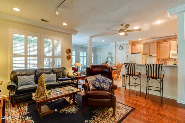 Interior, Kitchen, Living room, Recessed Lighting, Wood Texture Flooring