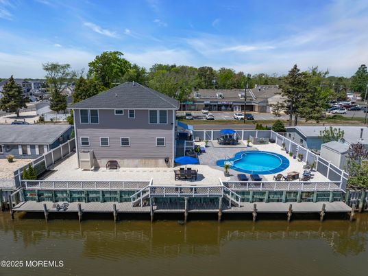 Exterior, Lake, Pool