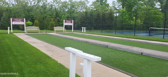 Exterior, Tennis Courts