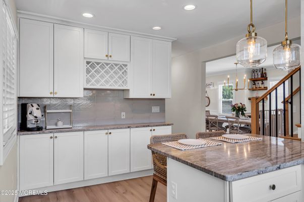 Dining room, Interior, Kitchen, Pendant Lights, Recessed Lighting, Wood Texture Flooring