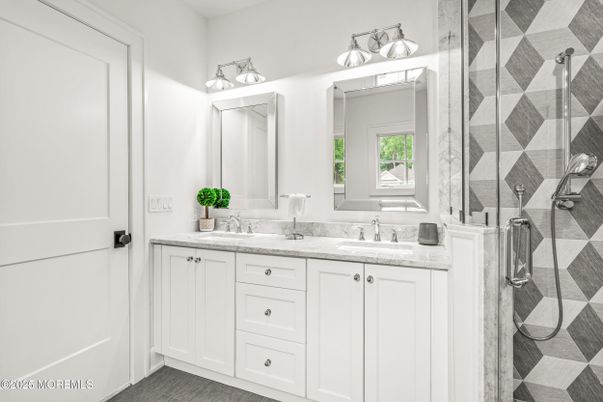 Bathroom, Dual Sink Vanities, Interior