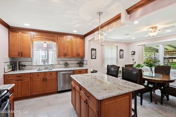 Dining room, Interior, Kitchen, Pendant Lights, Recessed Lighting, Stainless Steel Appliances