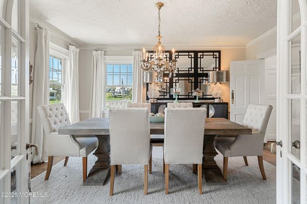 Chandelier, Dining room, Interior