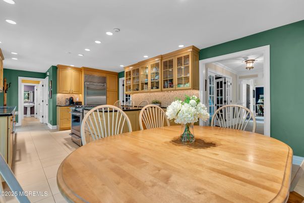 Dining room, Interior, Kitchen, Recessed Lighting, Stainless Steel Appliances