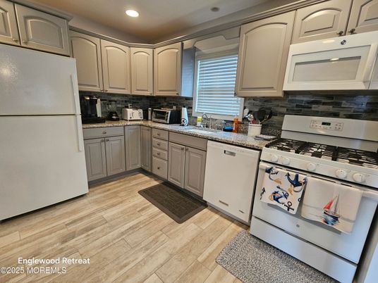 Interior, Kitchen, Recessed Lighting, Wood Texture Flooring