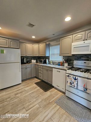 Interior, Kitchen, Recessed Lighting, Wood Texture Flooring