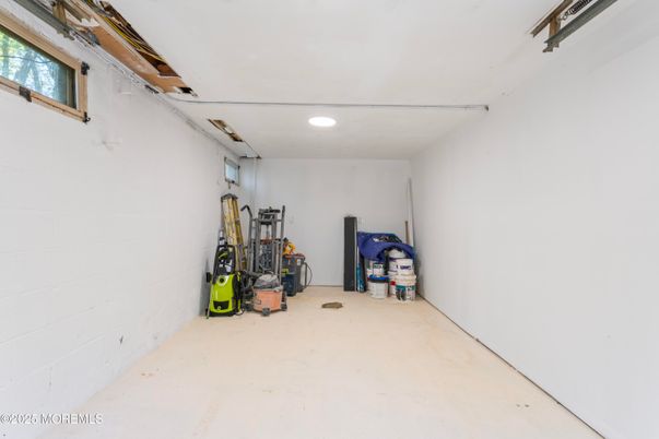 Fitness Equipment, Interior, Recessed Lighting