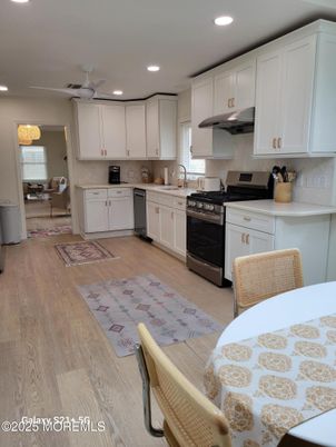 Dining room, Interior, Kitchen, Recessed Lighting, Wood Texture Flooring