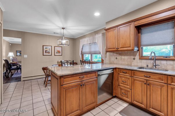Dining room, Interior, Kitchen, Pendant Lights, Recessed Lighting, Stainless Steel Appliances
