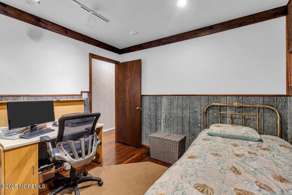 Bedroom, Home Office, Interior, Recessed Lighting, Wood Texture Flooring
