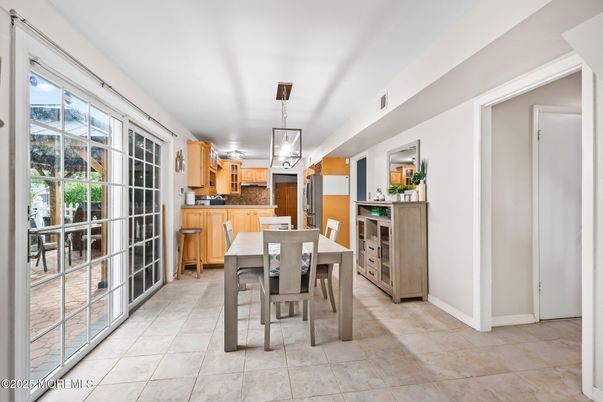 Dining room, Interior, Kitchen, Pendant Lights