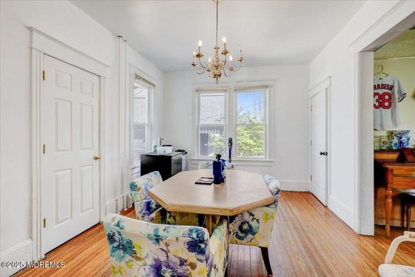 Chandelier, Dining room, Interior, Piano, Wood Texture Flooring