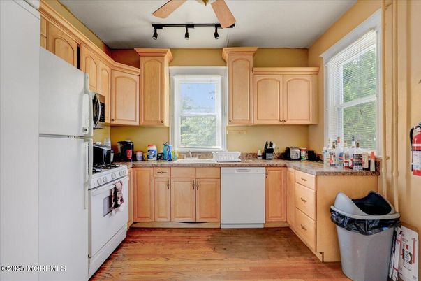 Interior, Kitchen, Wood Texture Flooring