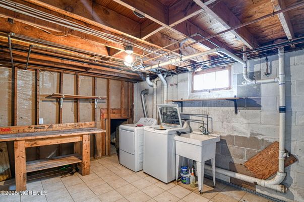 Interior, Stone Walls, Washer, Wooden Beams, Wooden Ceilings