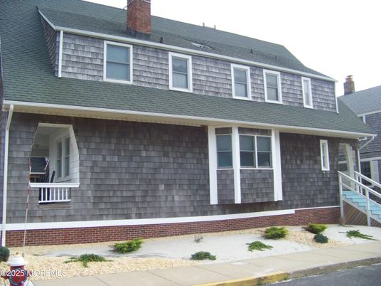 Exterior, Facade, Georgian