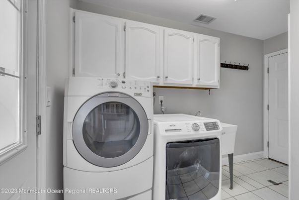 Interior, Washer