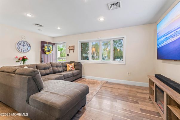 Interior, Living room, Recessed Lighting, Wood Texture Flooring