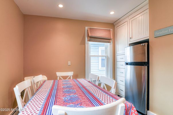 Dining room, Interior, Kitchen, Recessed Lighting, Stainless Steel Appliances