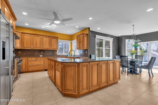 Dining room, Interior, Kitchen, Pendant Lights, Recessed Lighting, Stainless Steel Appliances