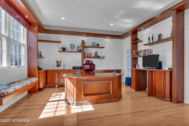 Home Office, Interior, Recessed Lighting, Wood Texture Flooring