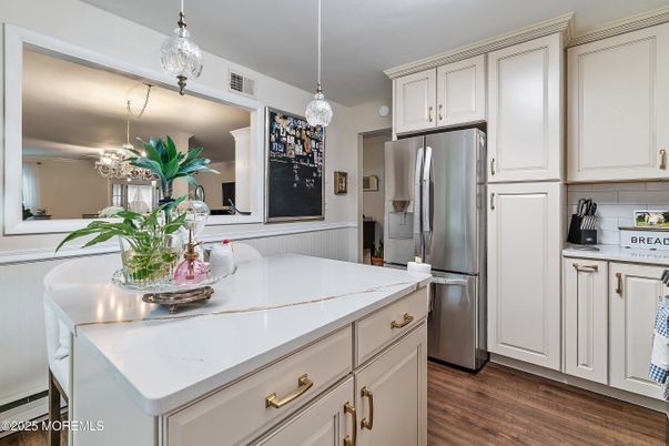 Interior, Kitchen, Pendant Lights, Wood Texture Flooring