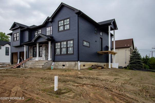 Exterior, Facade, Farmhouse
