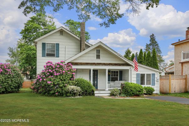 Exterior, Facade, American Craftsman