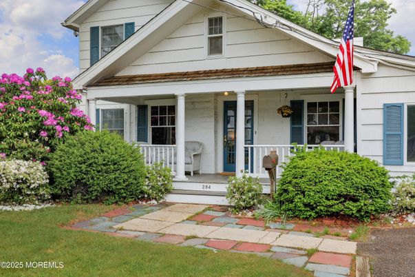 Exterior, Facade, American Craftsman