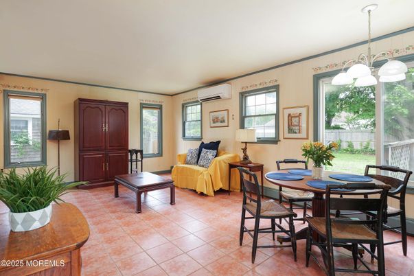 Dining room, Interior, Living room, Pendant Lights