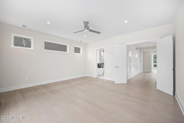 Empty room, Interior, Pendant Lights, Recessed Lighting, Wood Texture Flooring