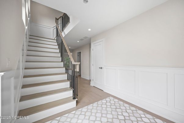 Interior, Recessed Lighting, Wood Texture Flooring
