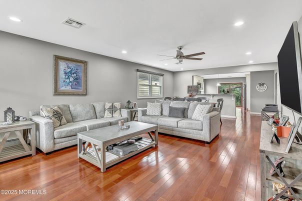 Interior, Living room, Recessed Lighting, Wood Texture Flooring