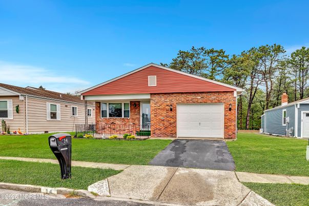 Attached, Exterior, Facade, Brick Facade, Ranch