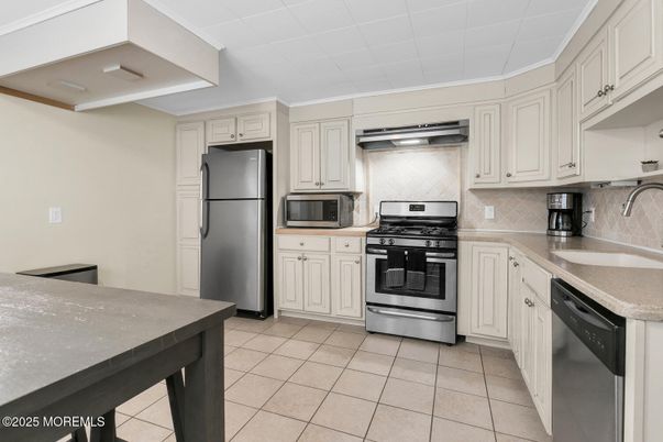 Interior, Kitchen, Stainless Steel Appliances
