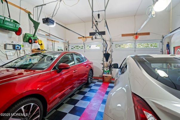 Garage, Interior