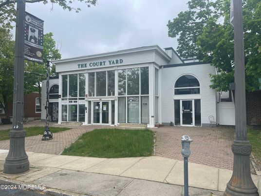 Exterior, Facade, None