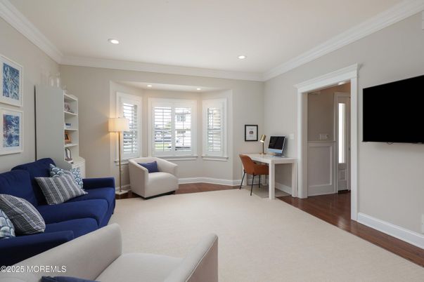 Home Office, Interior, Living room, Recessed Lighting, Wood Texture Flooring