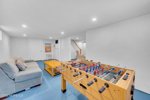 Game Room, Interior, Recessed Lighting