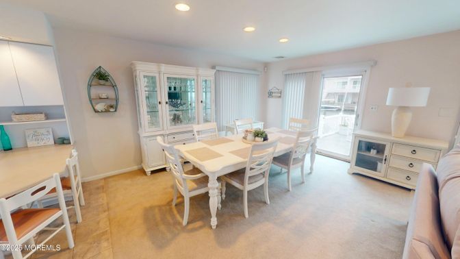Dining room, Interior, Recessed Lighting
