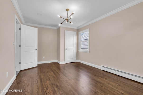 Empty room, Interior, Pendant Lights, Wood Texture Flooring