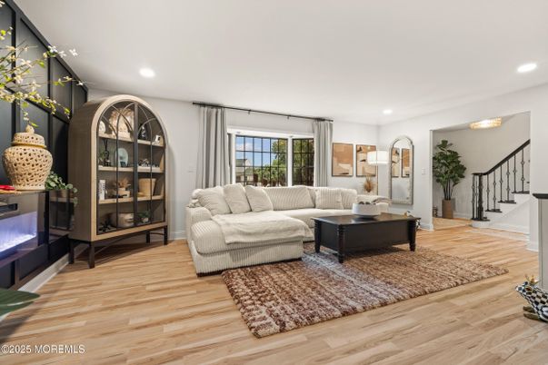 Interior, Living room, Recessed Lighting, Wood Texture Flooring