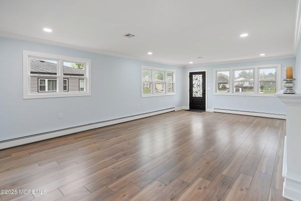 Empty room, Interior, Recessed Lighting, Wood Texture Flooring