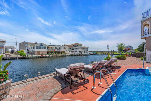Exterior, Lake, Pool