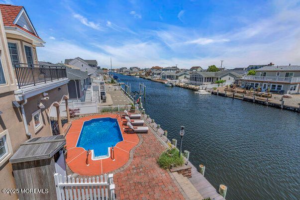 Exterior, Lake, Pool, Water