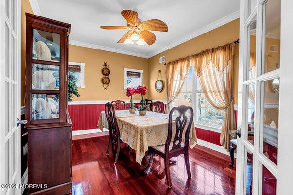 Dining room, Interior, Wood Texture Flooring