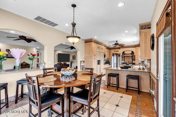 Dining room, Interior, Kitchen, Pendant Lights, Recessed Lighting