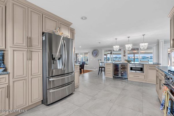 Chandelier, Dining room, Interior, Kitchen, Pendant Lights, Recessed Lighting, Stainless Steel Appliances, Water