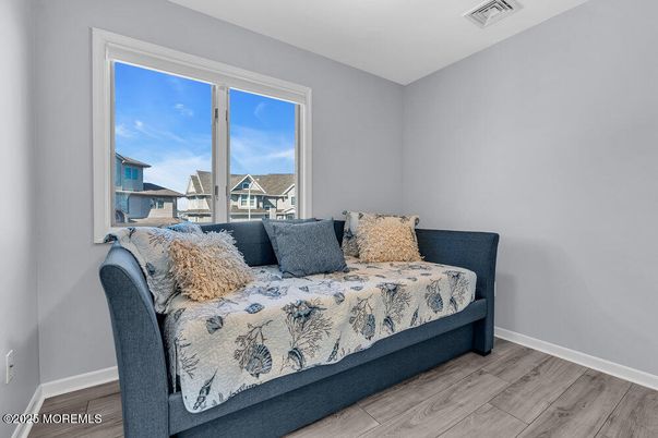 Bedroom, Interior, Water, Wood Texture Flooring