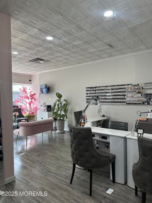 Home Office, Interior, Recessed Lighting, Wood Texture Flooring