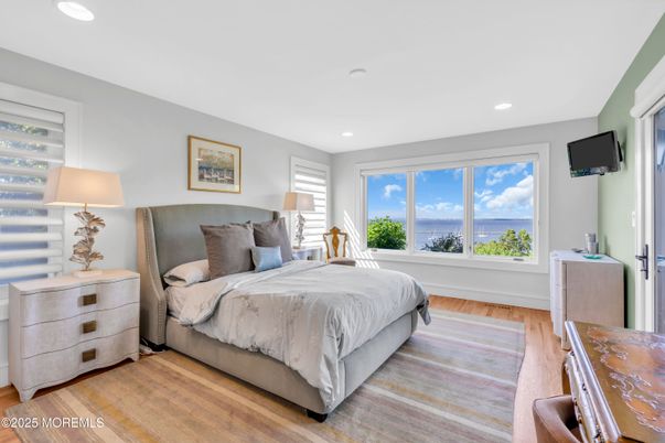Bedroom, Interior, Recessed Lighting, Water, Wood Texture Flooring